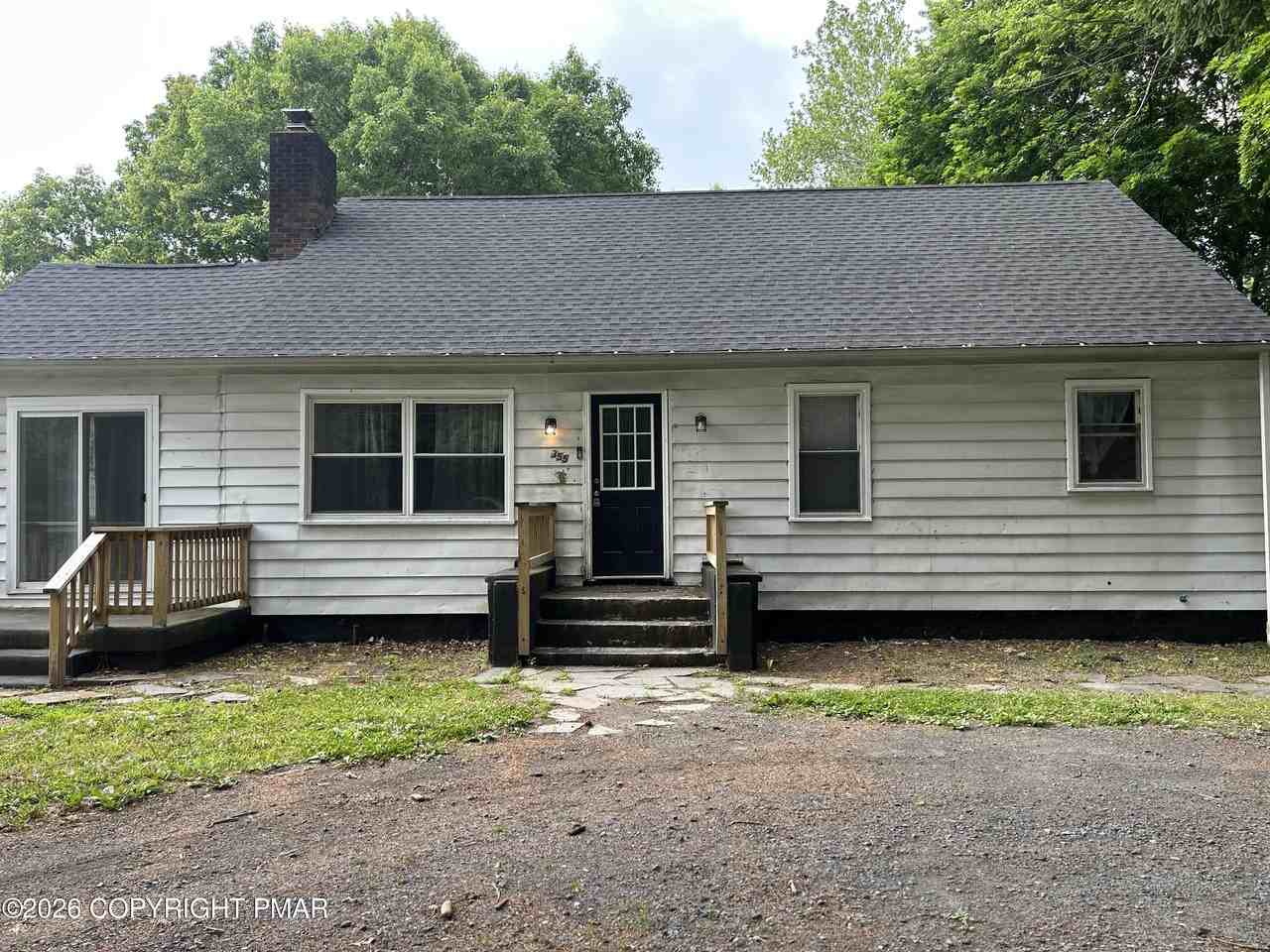 355 E Brown St - Photo 3 of 12
