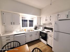 featured image of 719 Main St
