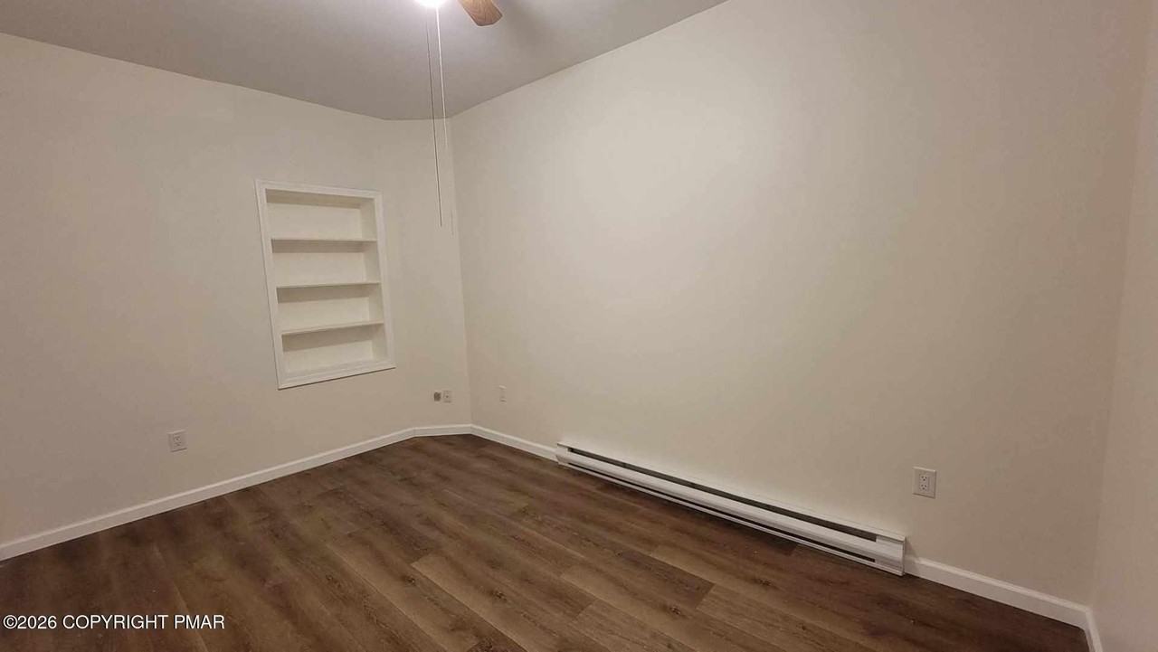 719 Main St - Photo 2 of 12