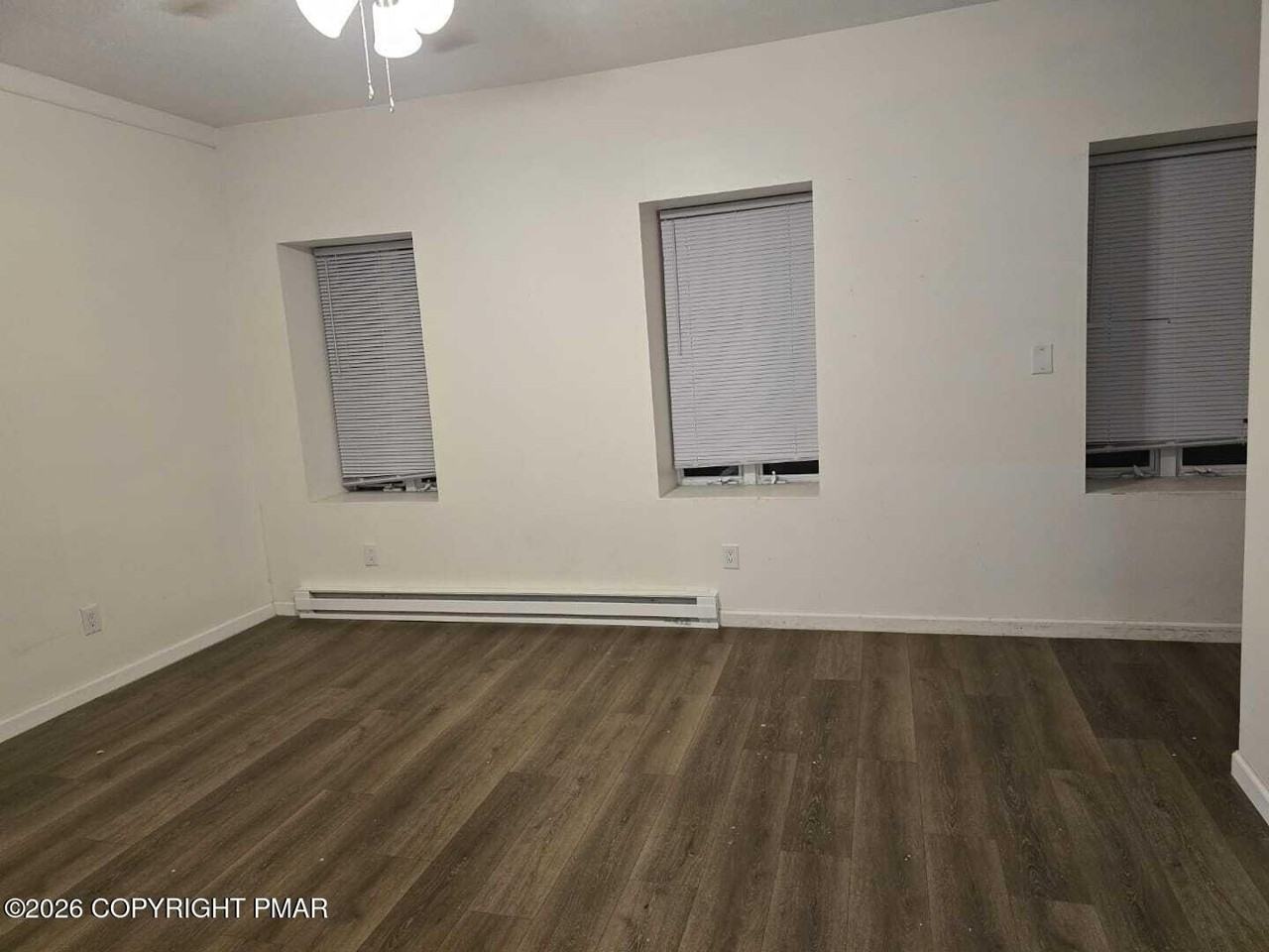 719 Main St - Photo 6 of 12