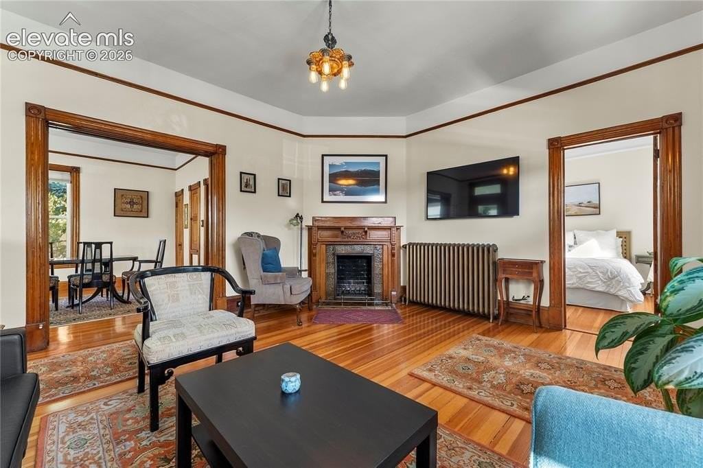 726 N Weber St - Photo 4 of 33