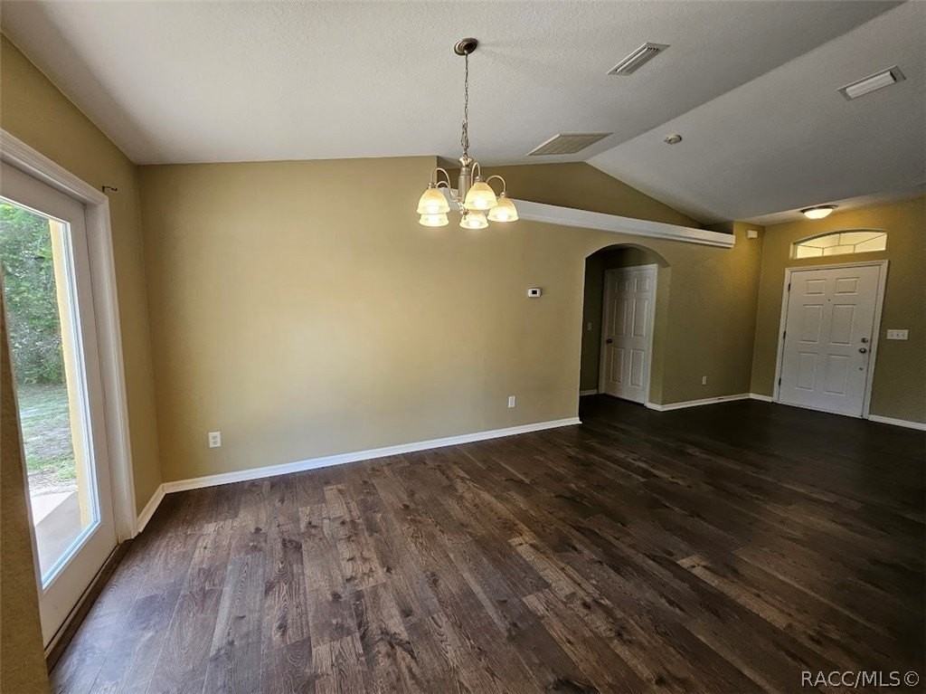 844 W Wycliffe Ln - Photo 5 of 12