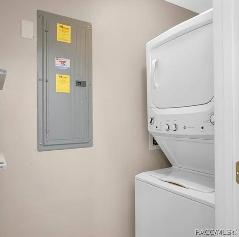 835 N Rembrandt Way - Photo 7 of 23