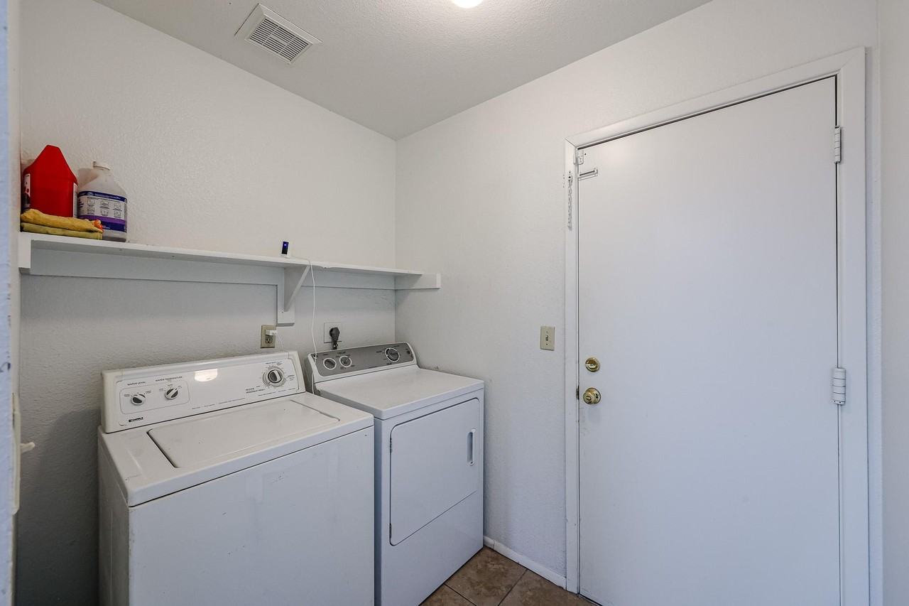 N 29th Ave - Photo 6 of 27