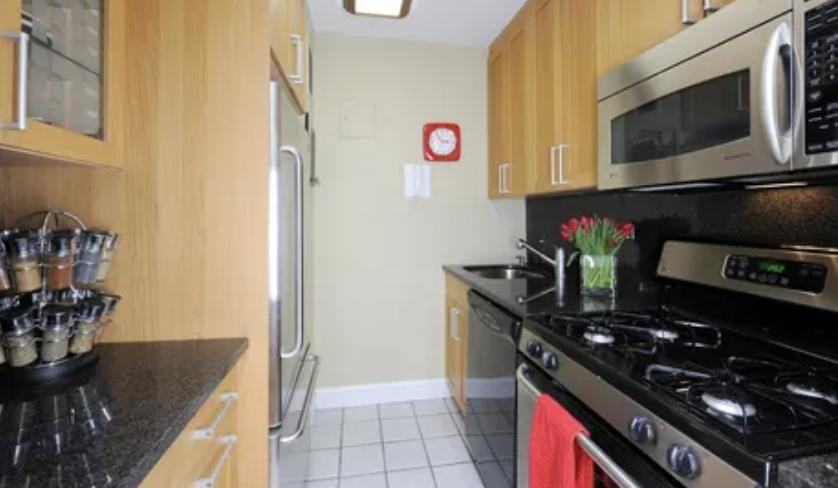 W 70th St - Photo 2 of 12
