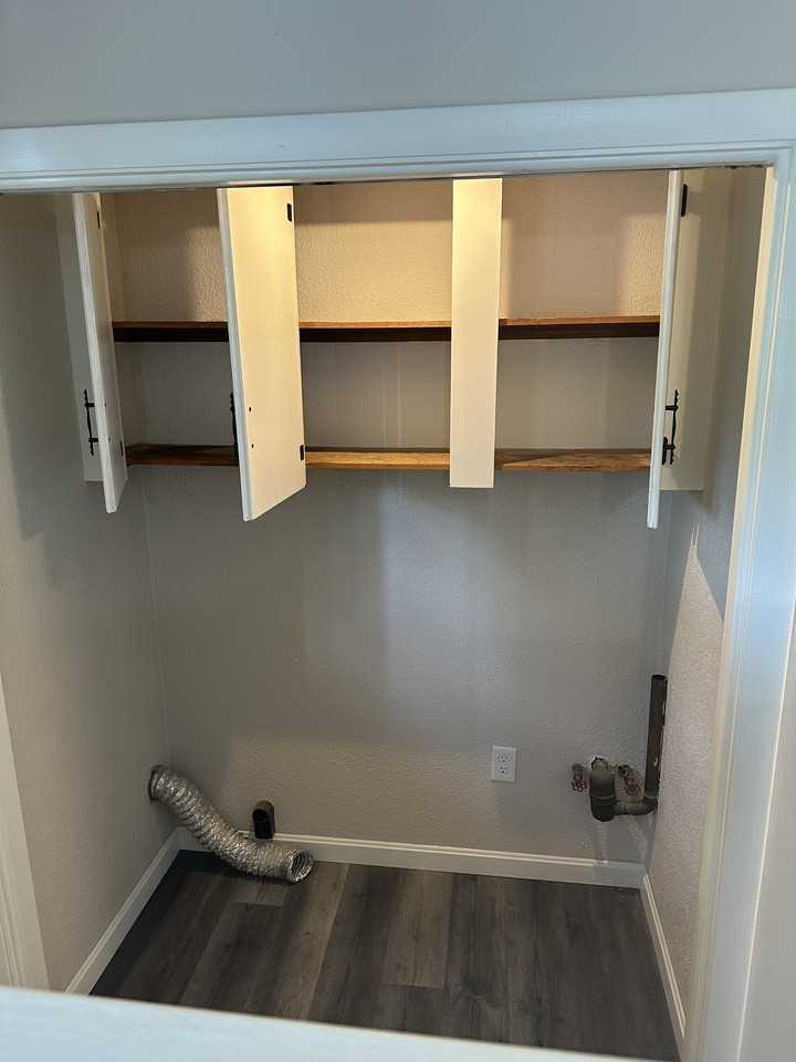 48 Hemlock St #HEM4 - Photo 6 of 17