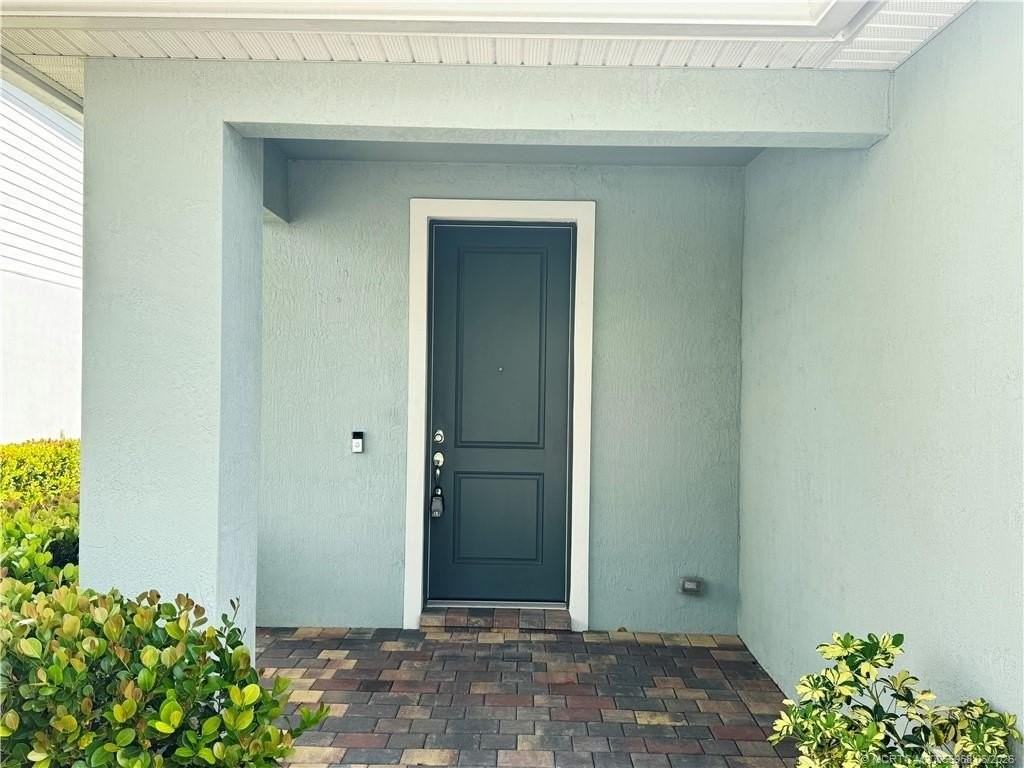 10214 Sw Captiva Dr - Photo 2 of 24