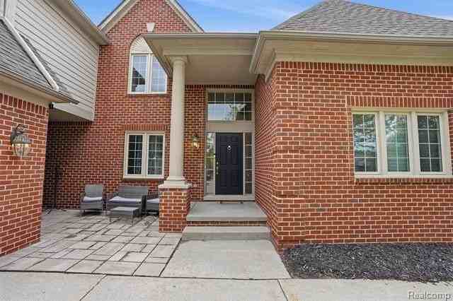 29126 Eastman Trl - Photo 2 of 37