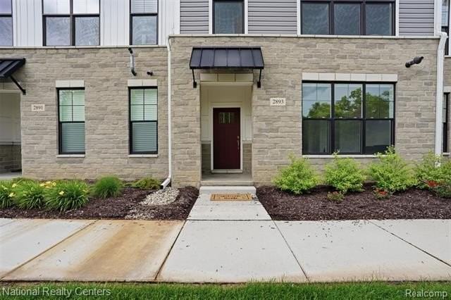2893 Rayfield Ave - Photo 2 of 46