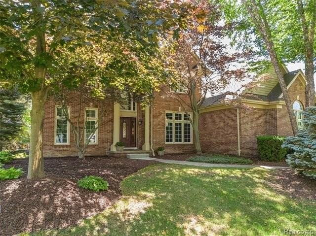 24084 Westmont Dr - Photo 2 of 50