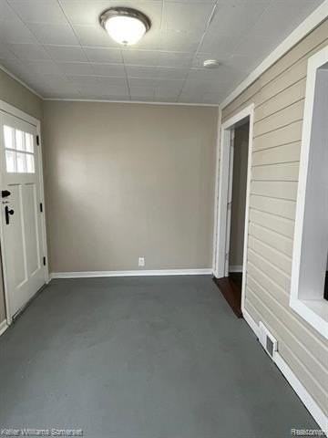 7256 Prospect Ave - Photo 3 of 22