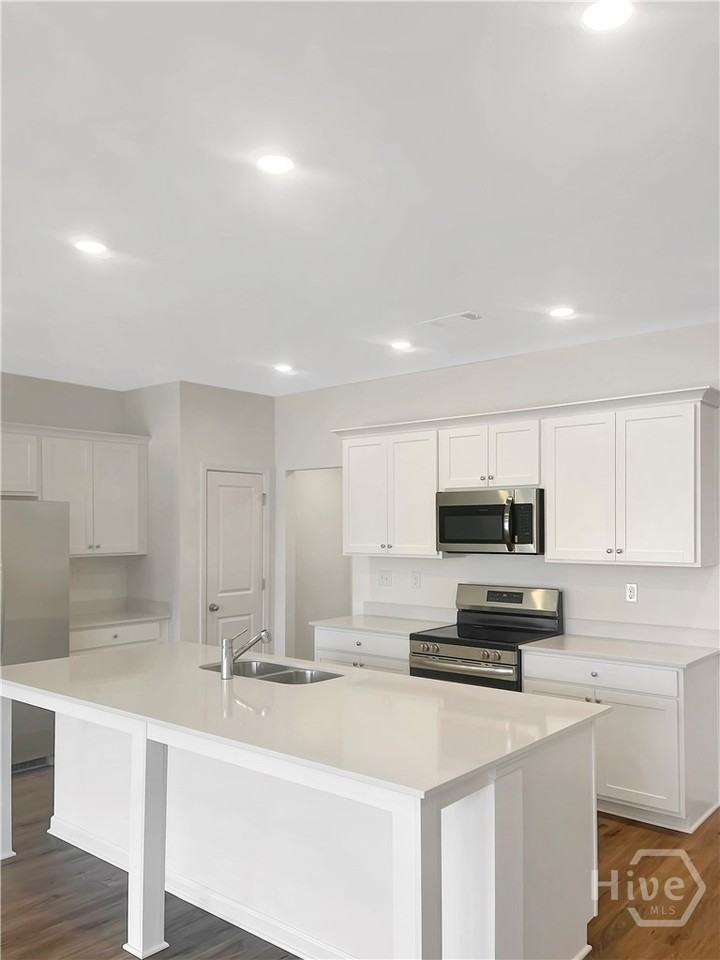 109 Milledge Commons Dr - Photo 3 of 6