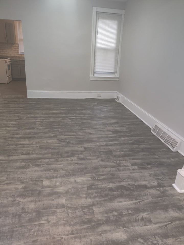 3837 N Darien St #1 - Photo 4 of 9