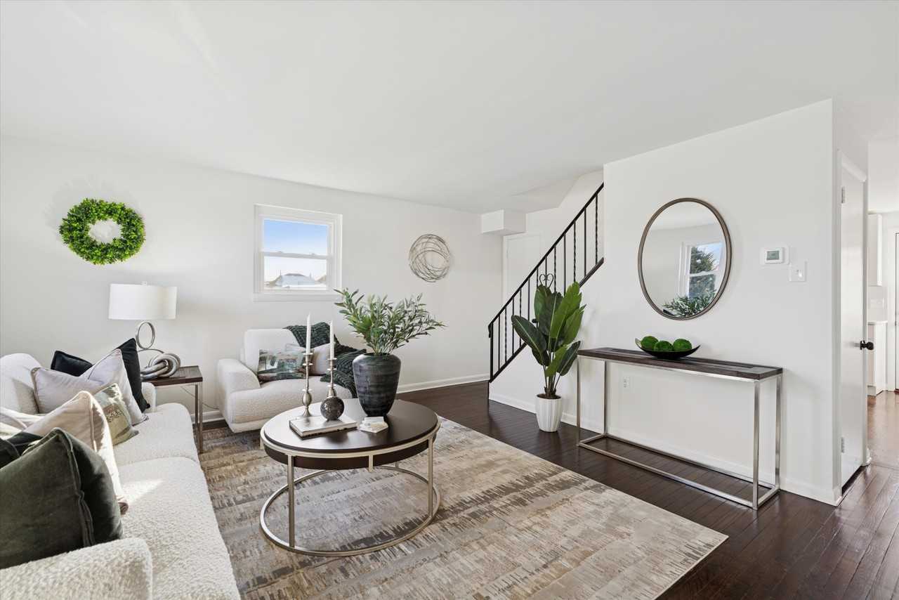 305 Lemon St #305 - Photo 4 of 15