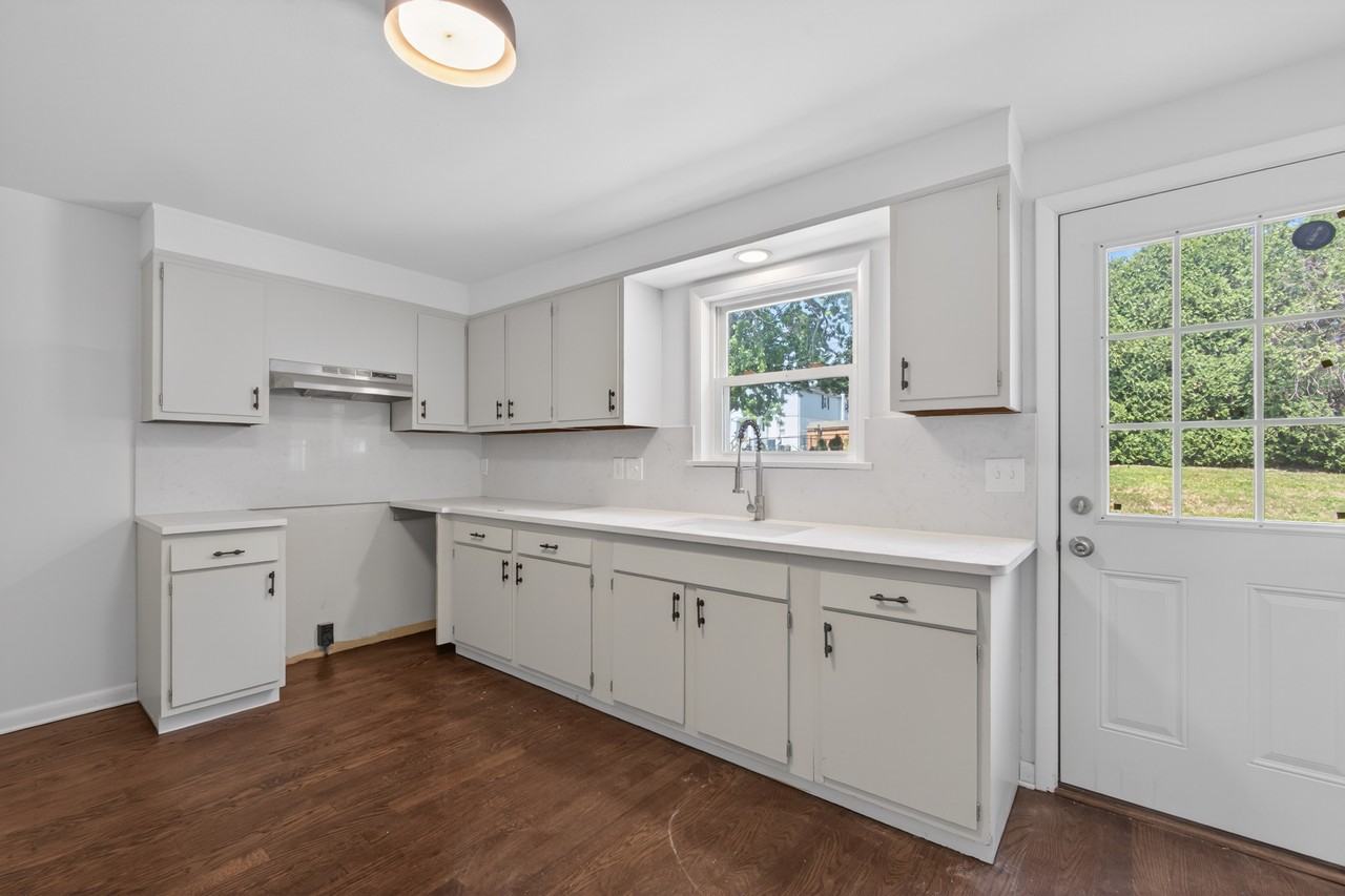 307 Lemon St #307 - Photo 4 of 18