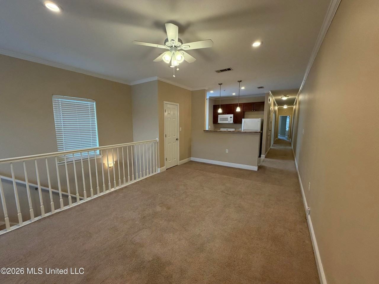12040 Highland Ave - Photo 3 of 5