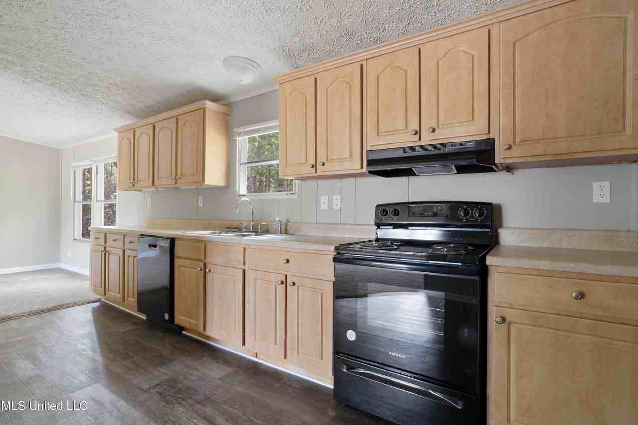 11612 Independence Rd - Photo 2 of 23
