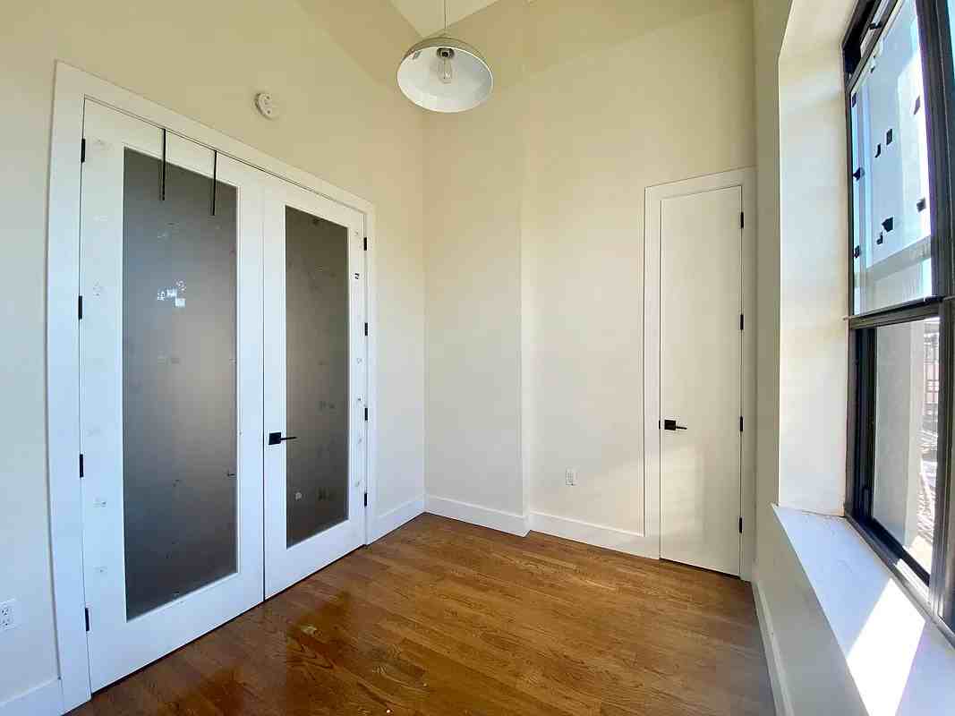 565 Evergreen Avenue #2 - Photo 3 of 6