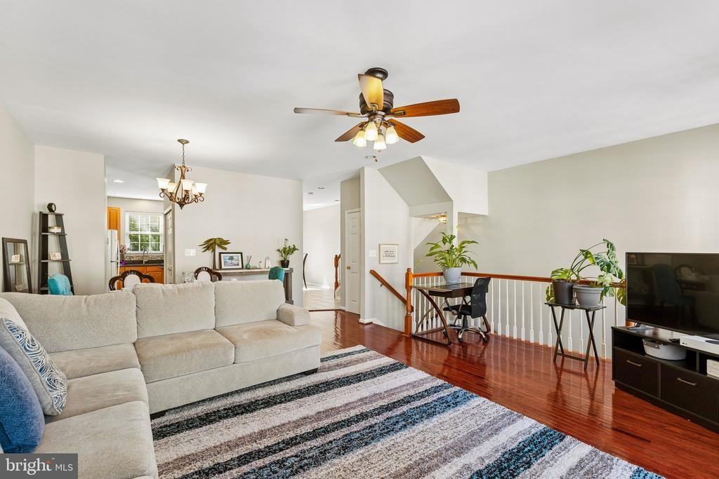 12047 Kemps Landing Cir - Photo 6 of 22