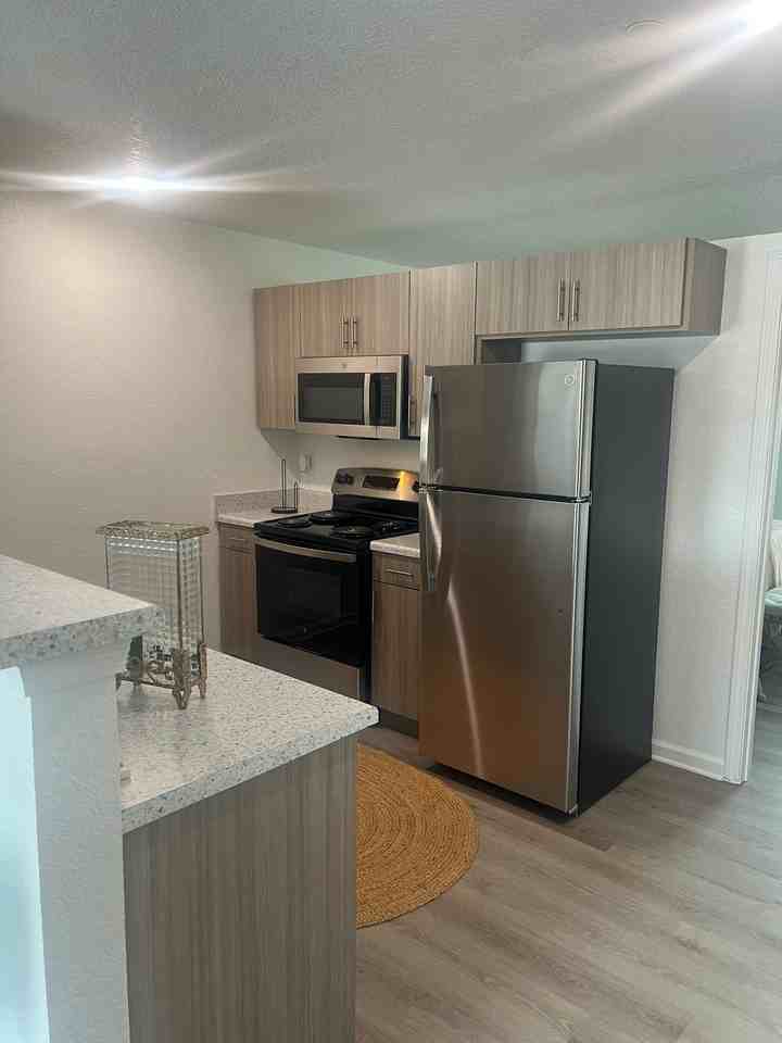 204 Valley Oak Place #204 - Photo 3 of 10