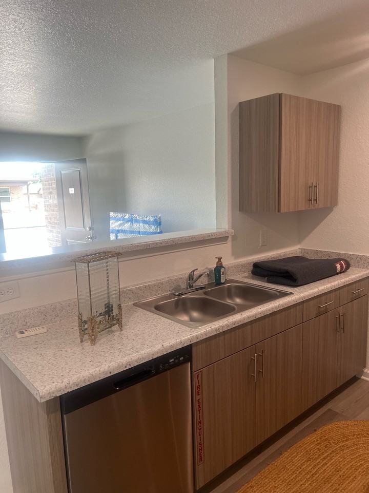204 Valley Oak Place #204 - Photo 5 of 10