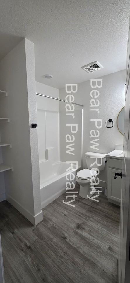 2912 Cribbon Ave - Photo 7 of 12