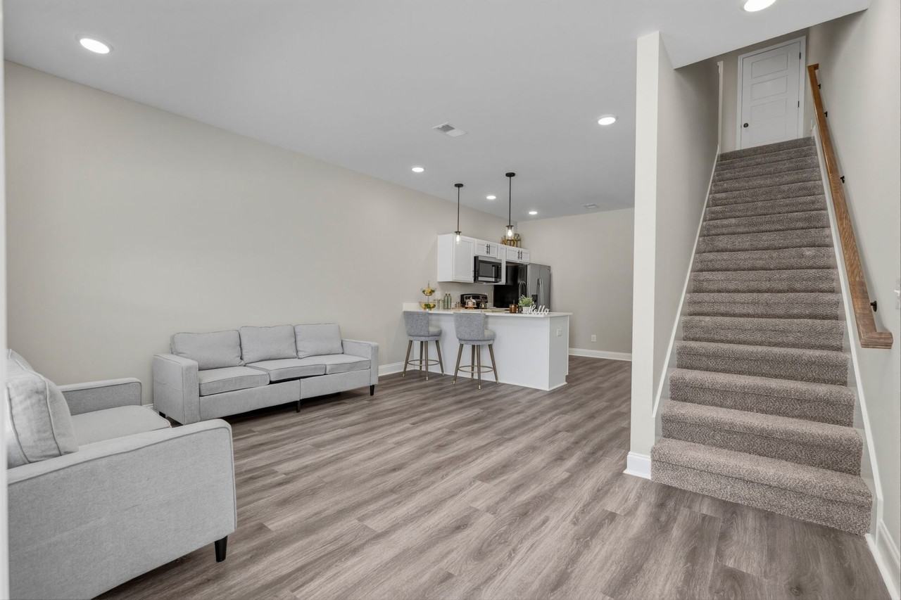 2815 Trenton Rd - Photo 5 of 32