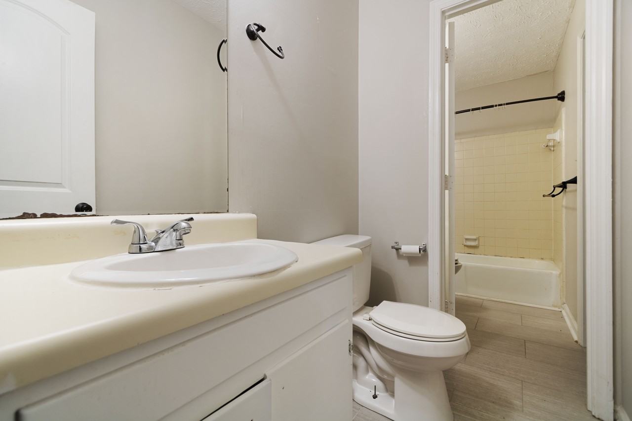 235 Sunny Hills Dr #1 - Photo 4 of 22