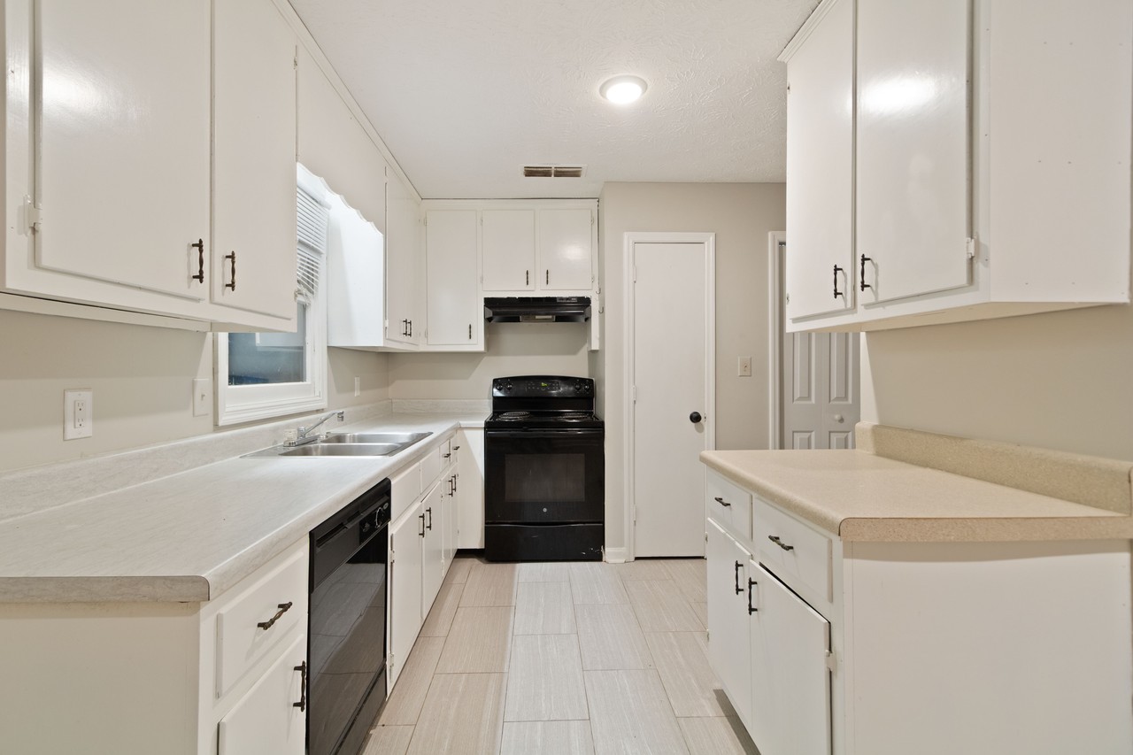 235 Sunny Hills Dr #1 - Photo 3 of 22