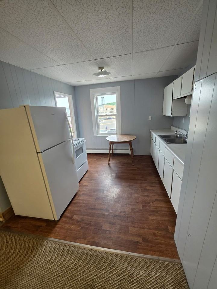 110 E Canda St - Photo 2 of 10