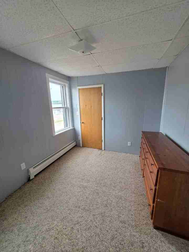 110 E Canda St - Photo 6 of 10