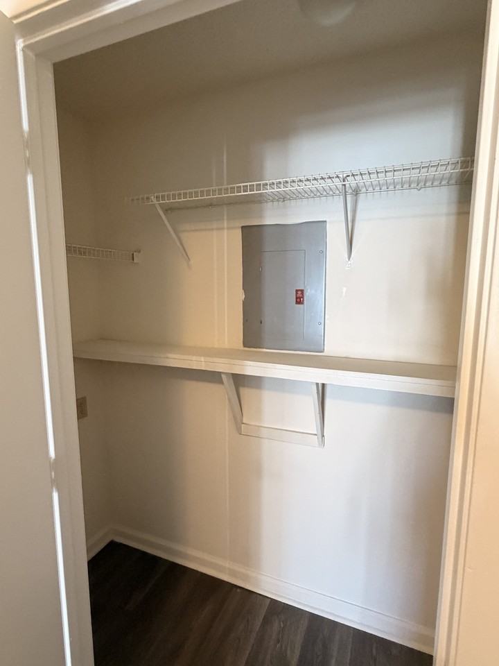 20 Hamiltons Harbor Dr #20-844 - Photo 5 of 9