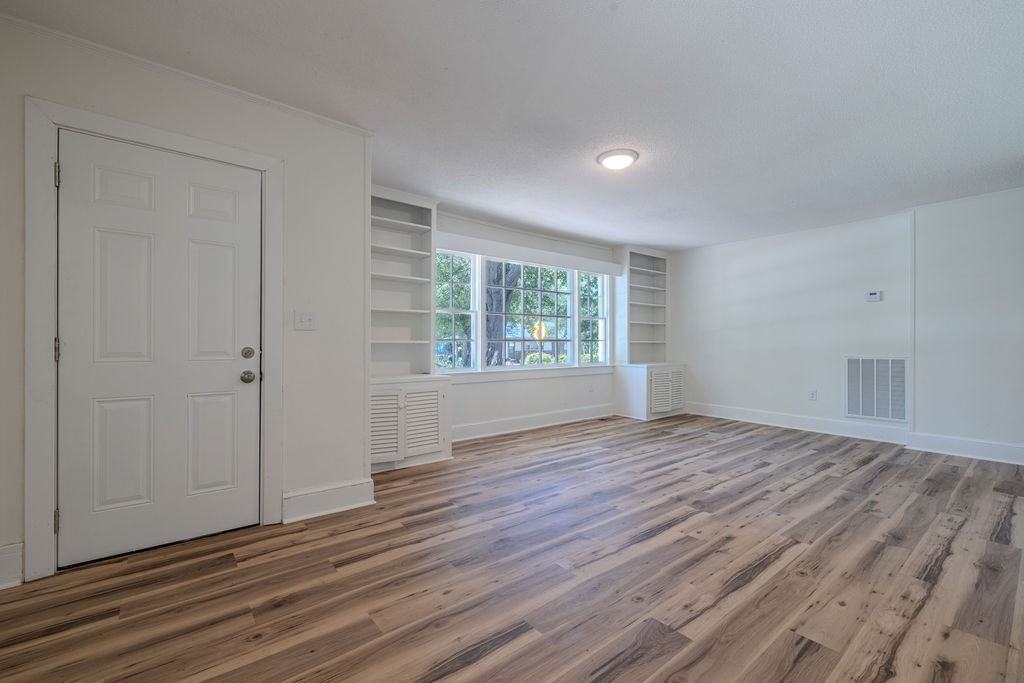 121 Moore St #1 - Photo 4 of 10