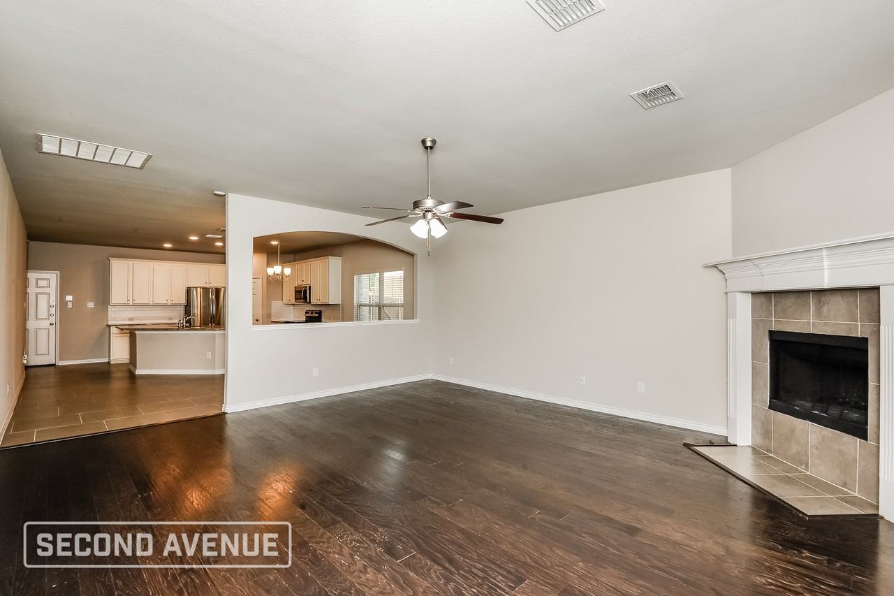 2109 Lorrie Ln - Photo 7 of 28