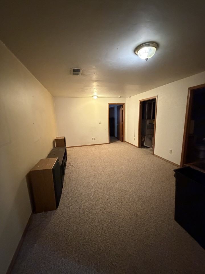 469 Dutton Ave #1 - Photo 4 of 12