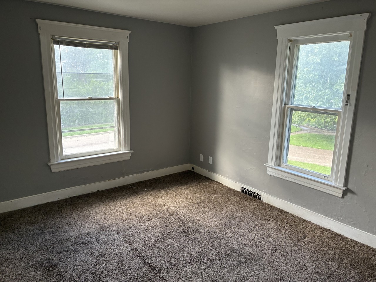 429 Central Ave #2 - Photo 4 of 8