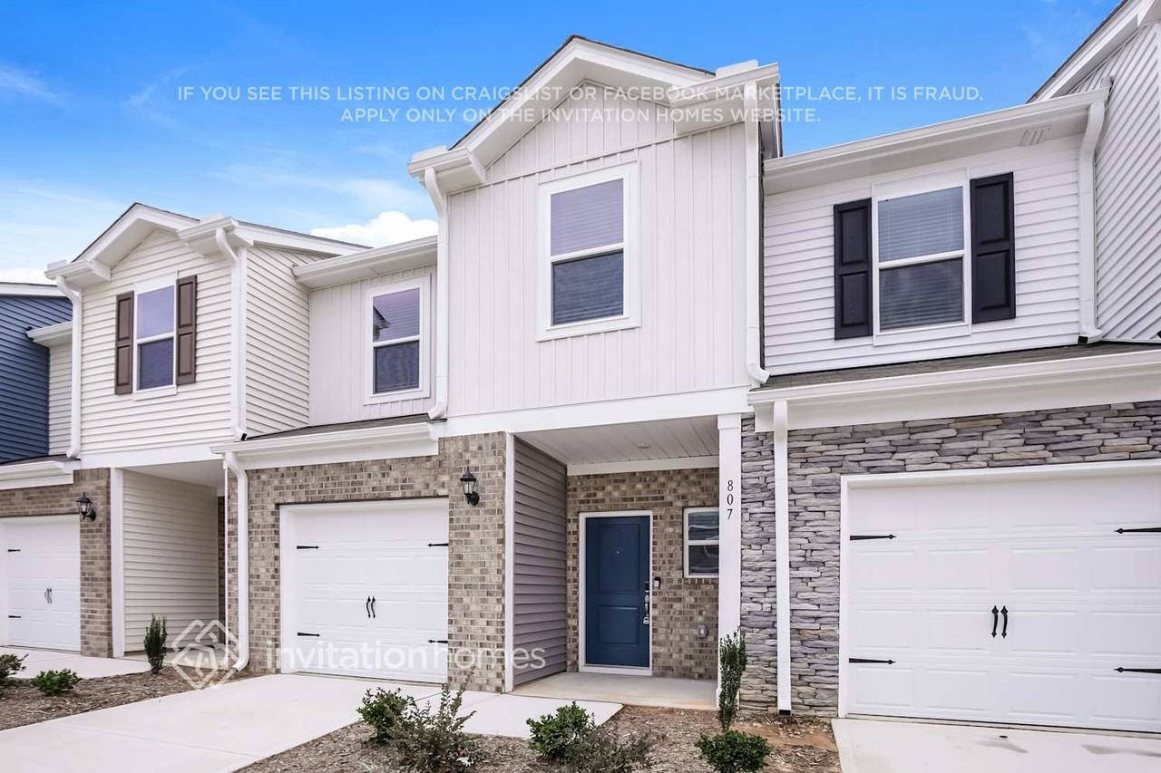 807 Holiday Park Ln - Photo 4 of 30