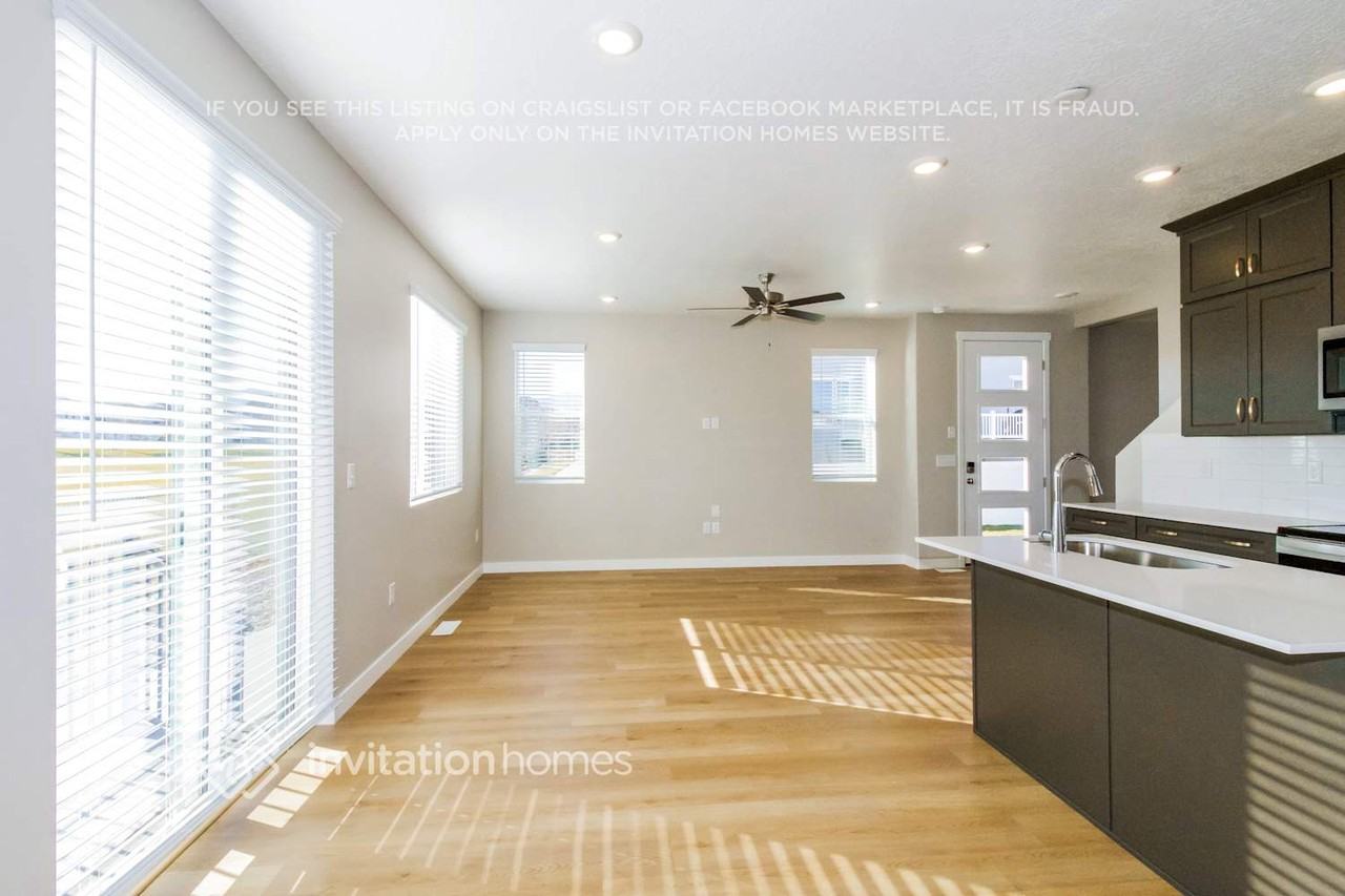 6073 W Upper Brook Ln - Photo 5 of 21