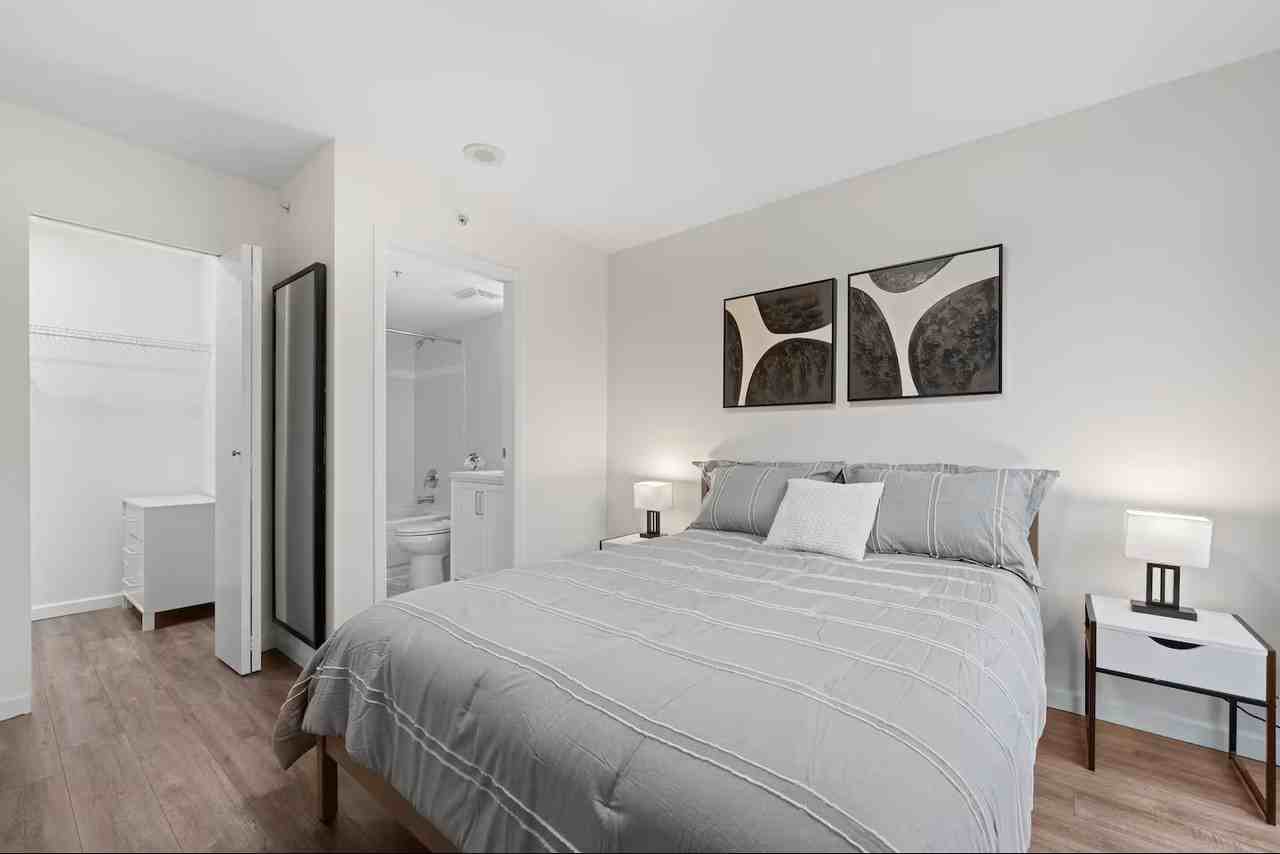 928 Richards Street - Photo 7 of 20