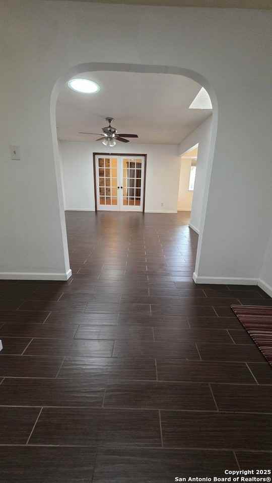 2202 Orange Blossom St - Photo 4 of 36