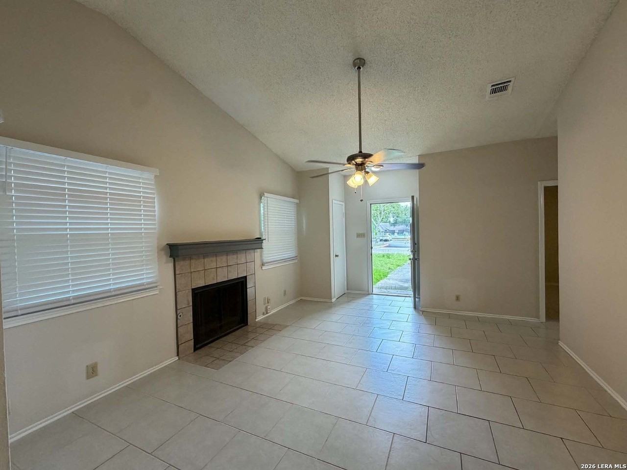 3431 Ridge Country St - Photo 4 of 20
