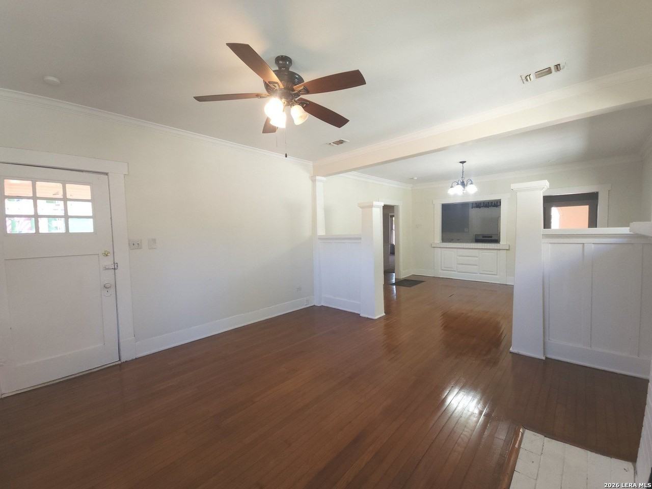 1138 W Magnolia Ave - Photo 4 of 16