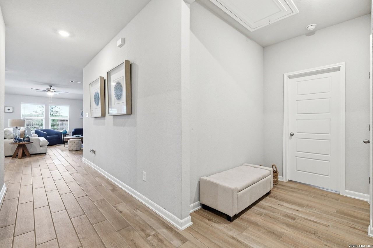 29503 Frontier Way - Photo 4 of 30