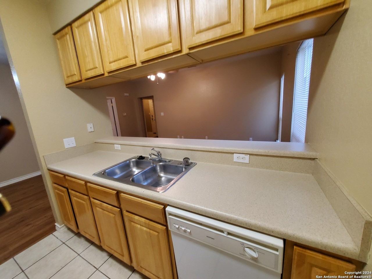 926 Misty Acres Dr - Photo 5 of 17