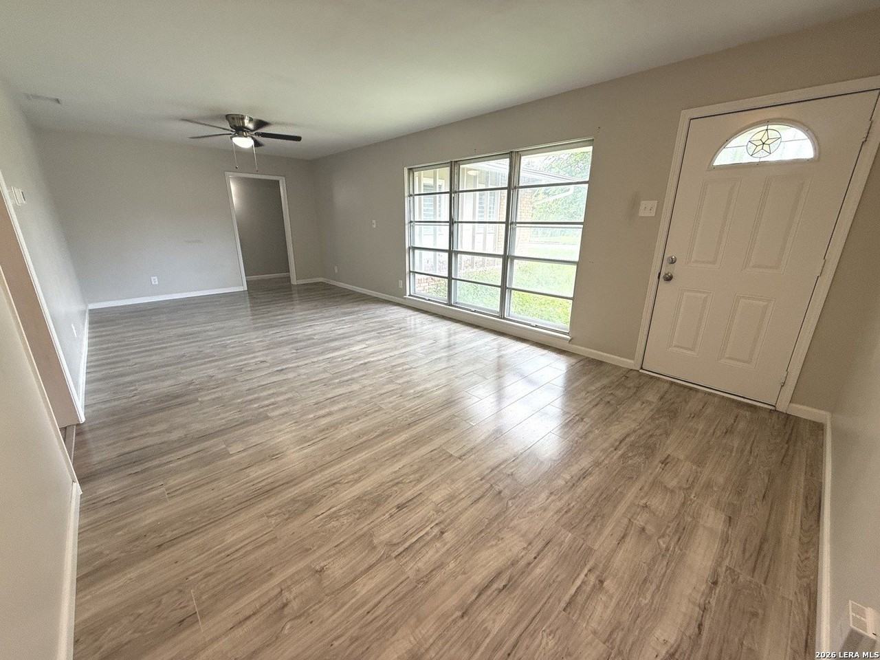 3623 Invicta Dr - Photo 4 of 15