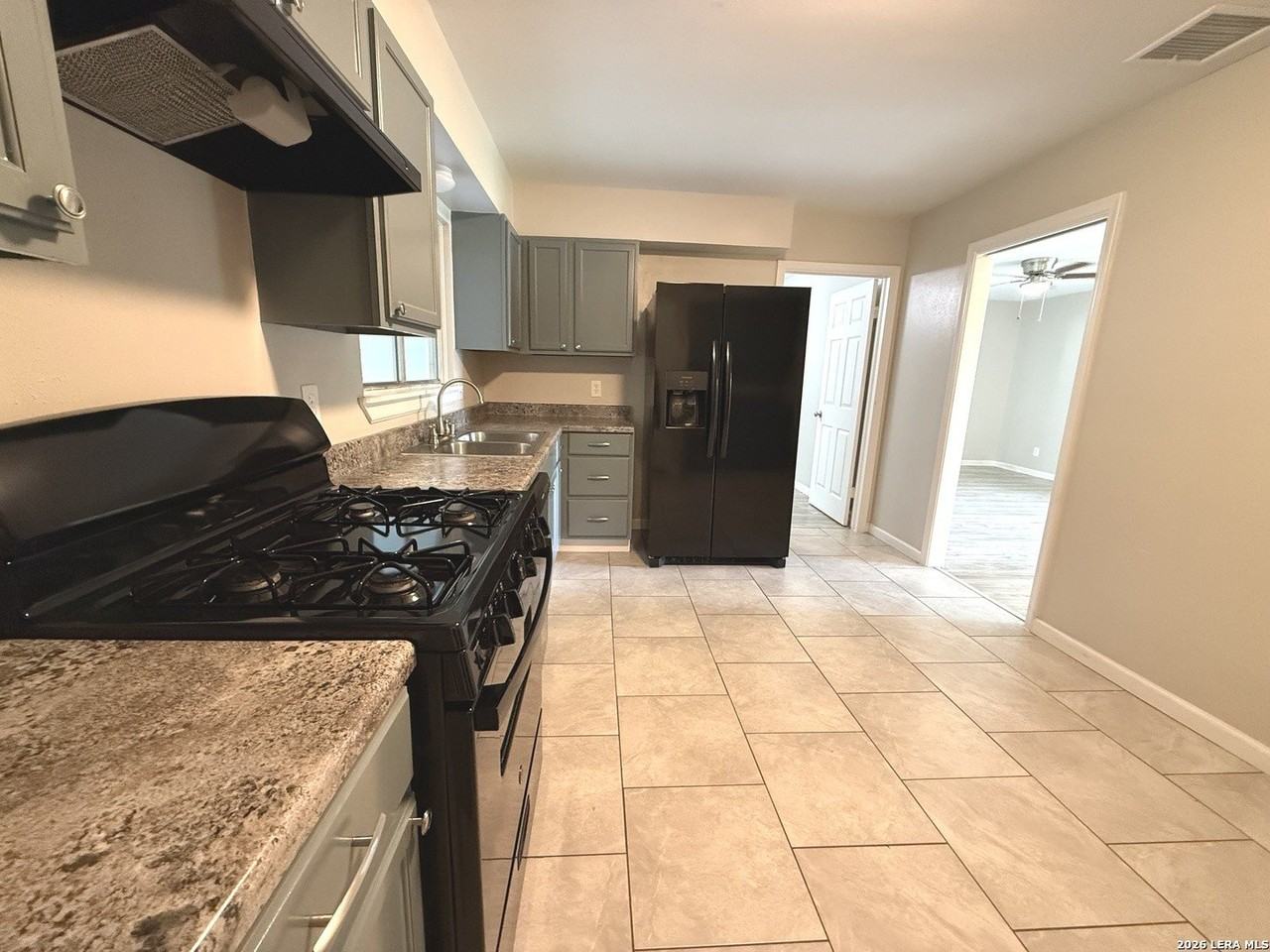 3623 Invicta Dr - Photo 5 of 15