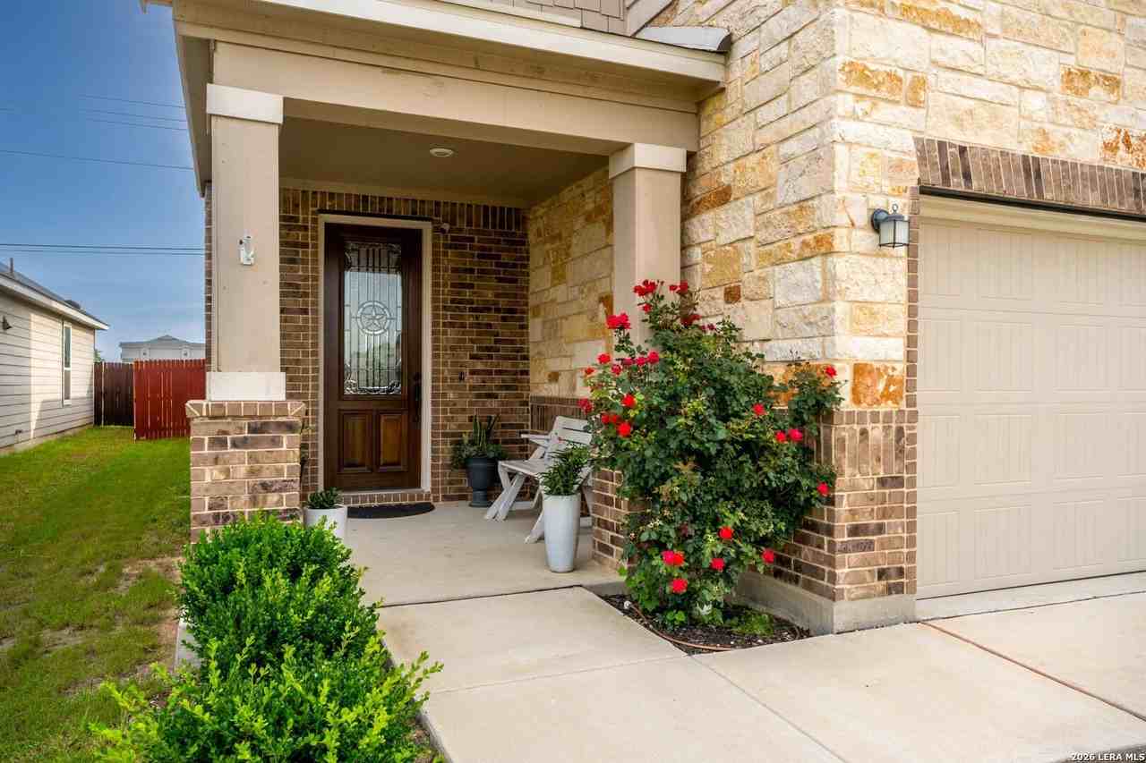 616 Valley Gdn - Photo 3 of 27