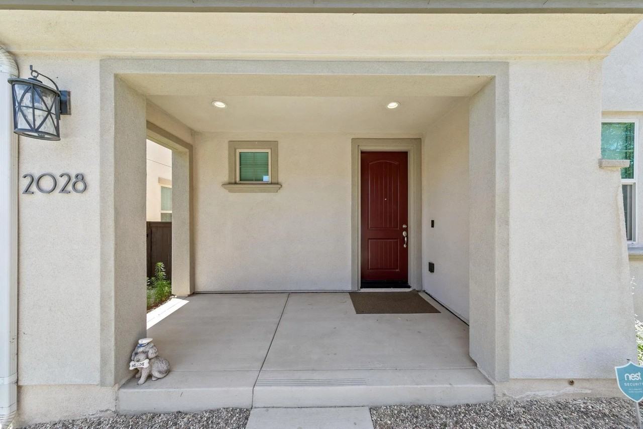 2028 Avenida Andanza - Photo 4 of 50
