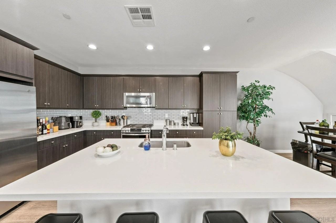 2028 Avenida Andanza - Photo 6 of 50