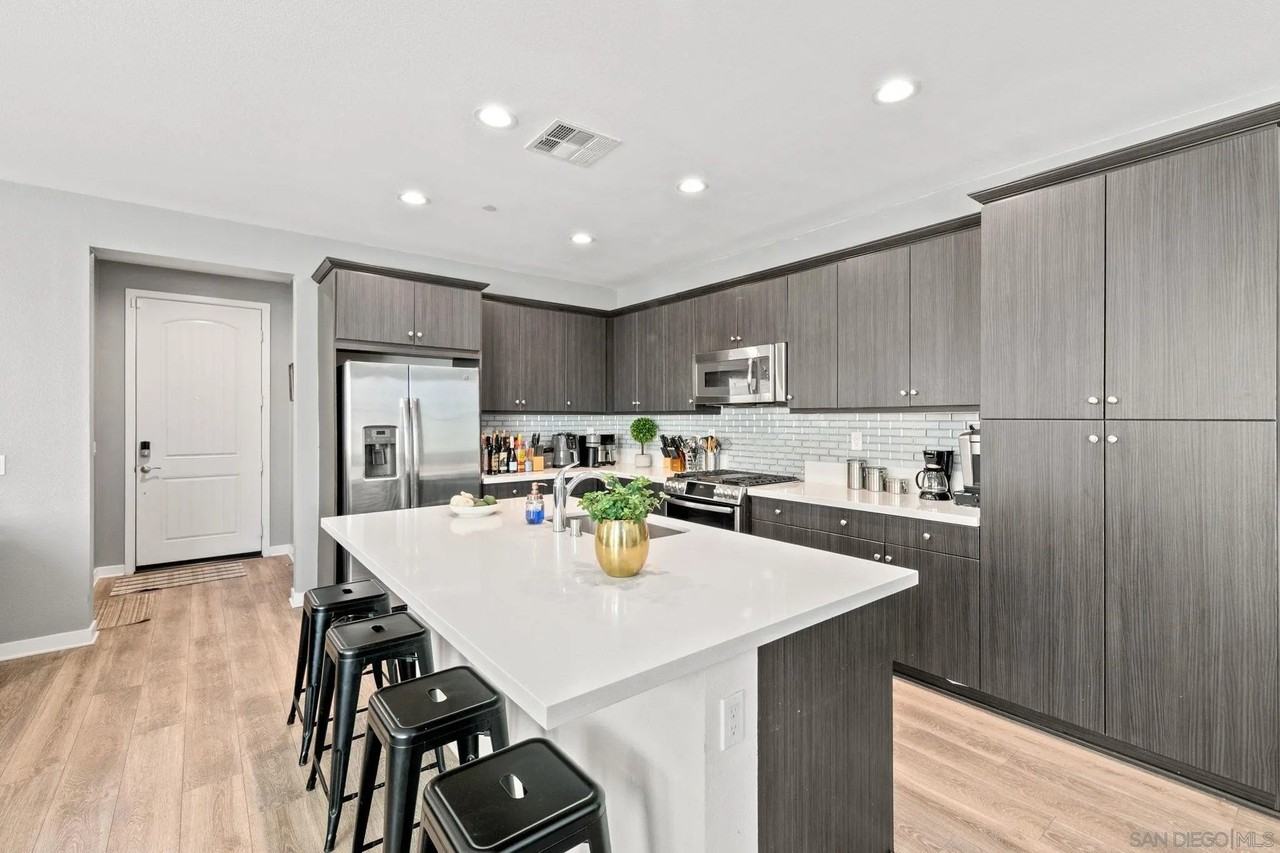 2028 Avenida Andanza - Photo 5 of 47